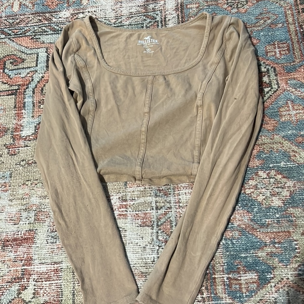 Hollister Baby tee long sleeve!
